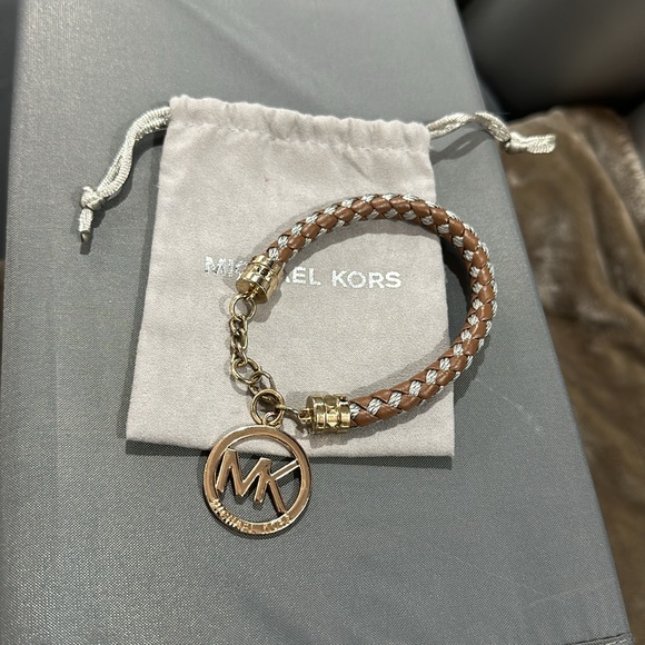 MK Bracelet - Picture 2 of 6